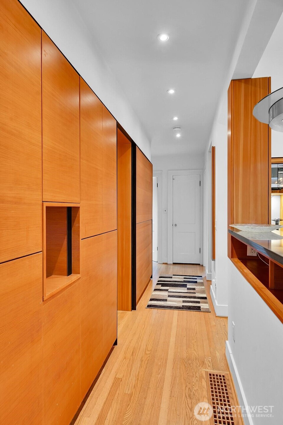 4738 35th Avenue NE, Seattle, WA 98105