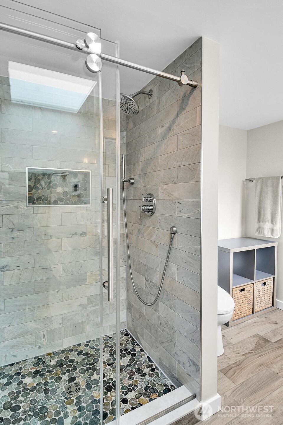 4738 35th Avenue NE, Seattle, WA 98105