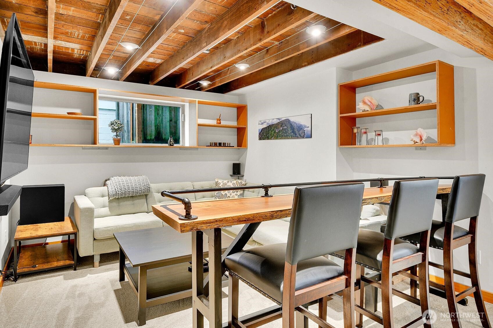 4738 35th Avenue NE, Seattle, WA 98105