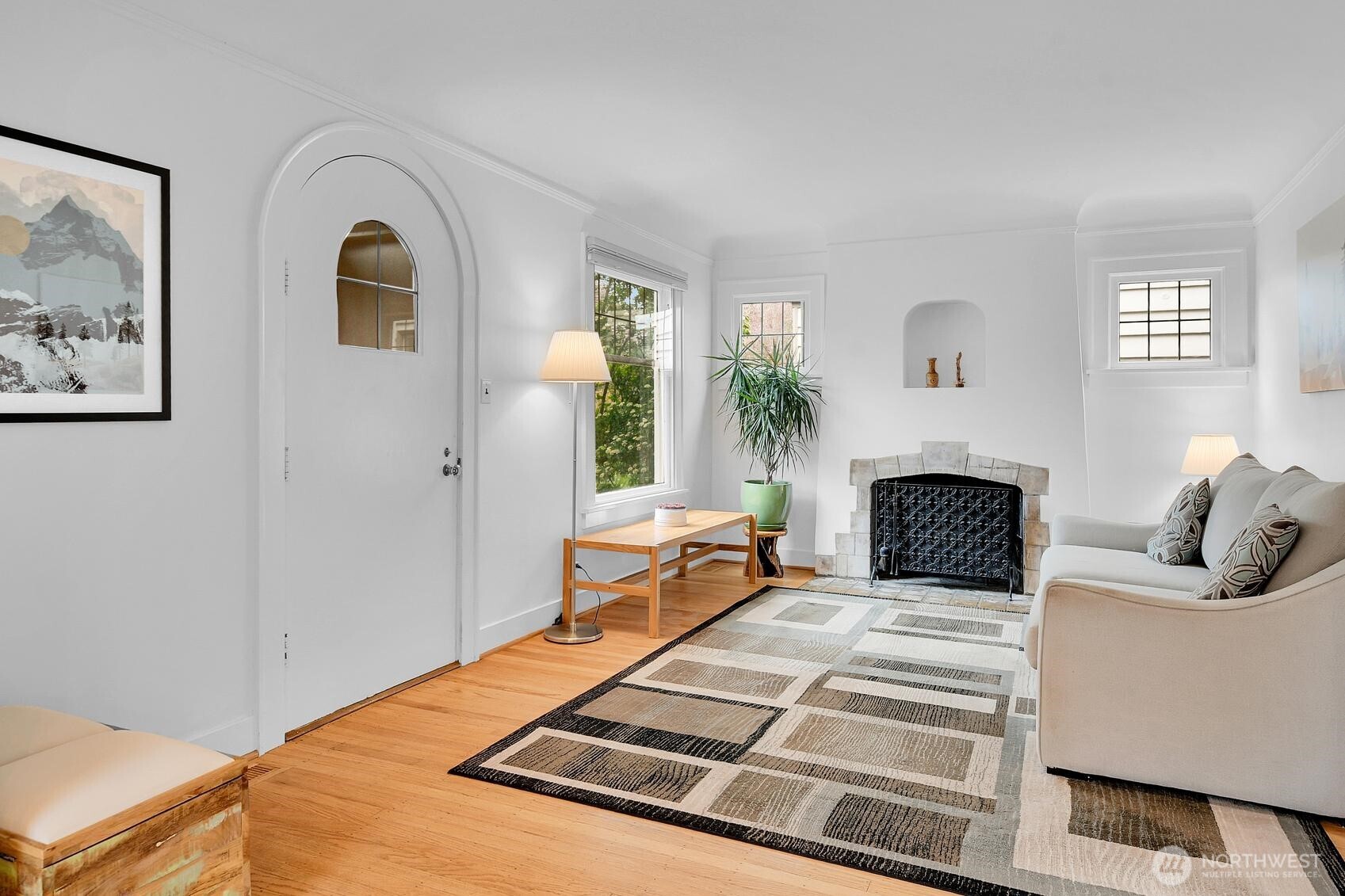 4738 35th Avenue NE, Seattle, WA 98105