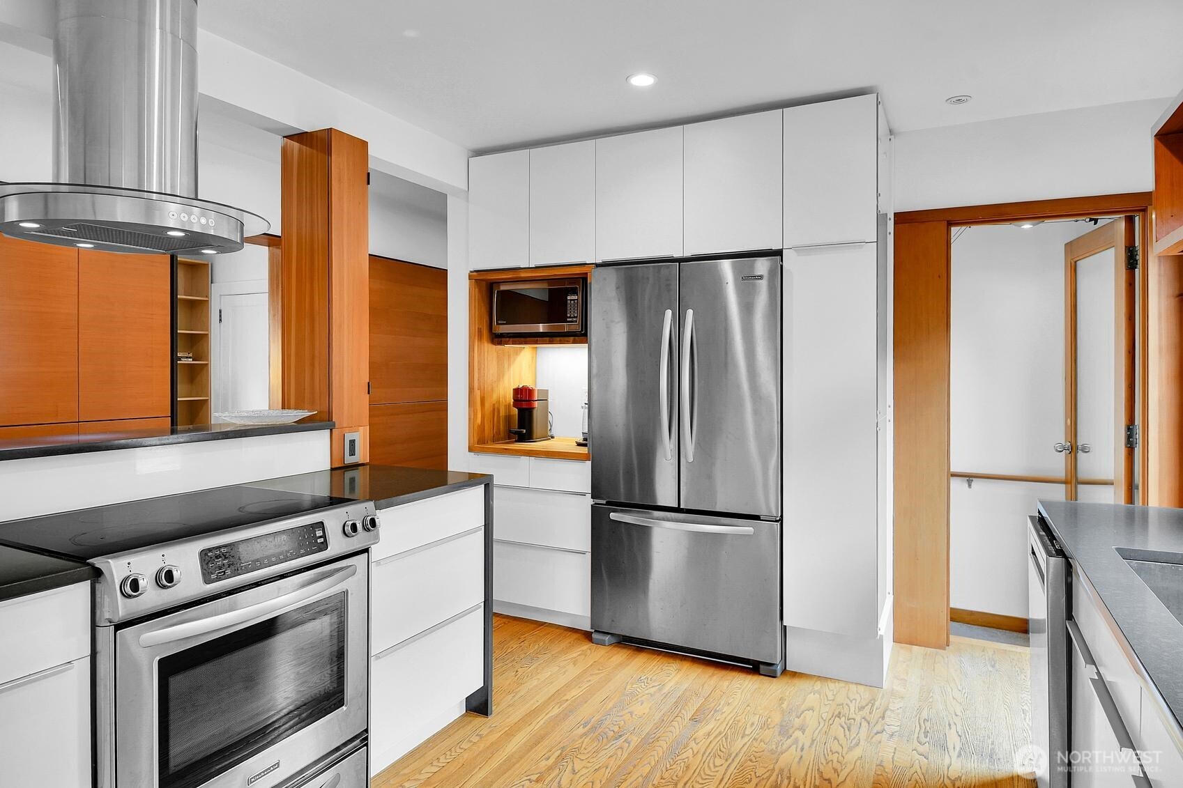 4738 35th Avenue NE, Seattle, WA 98105