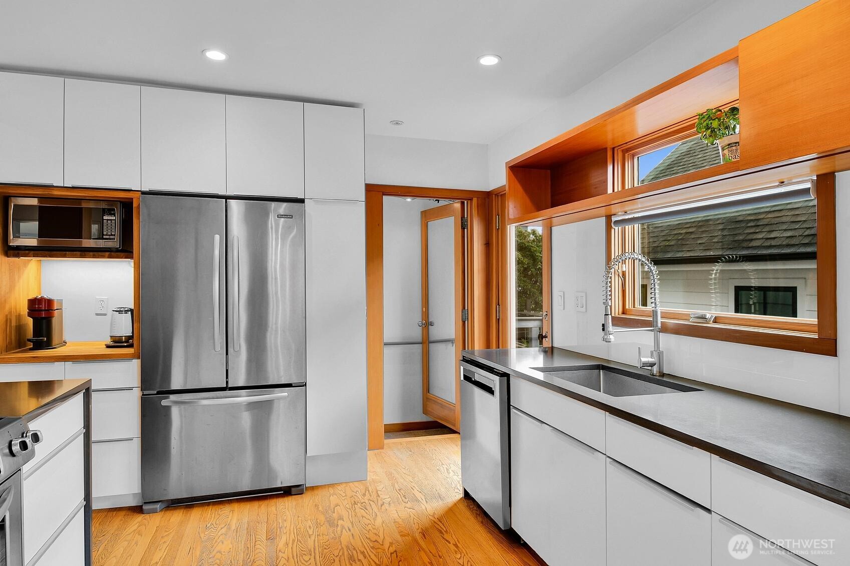 4738 35th Avenue NE, Seattle, WA 98105