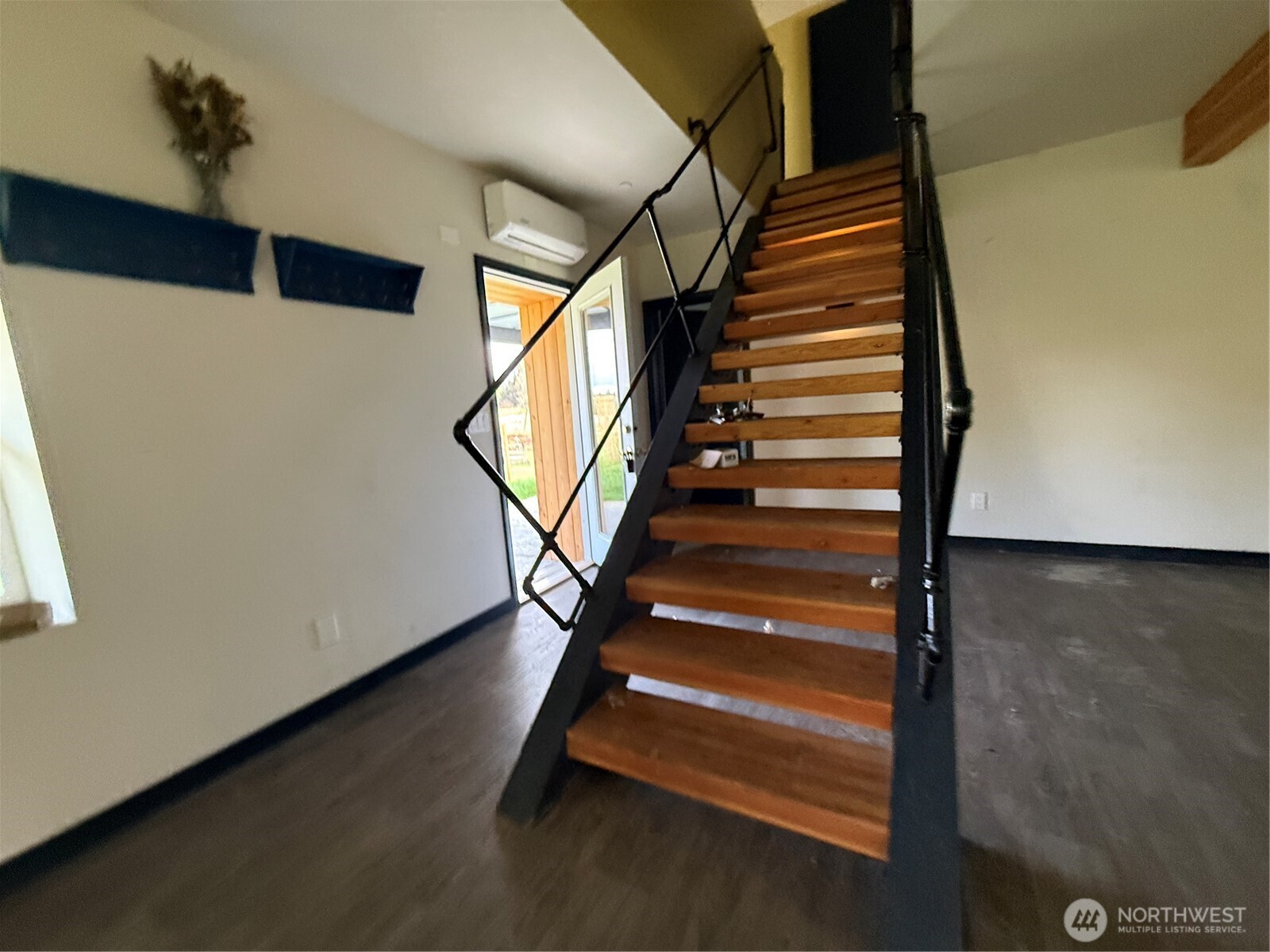 9212 SW 274th Street , Vashon, WA 98070