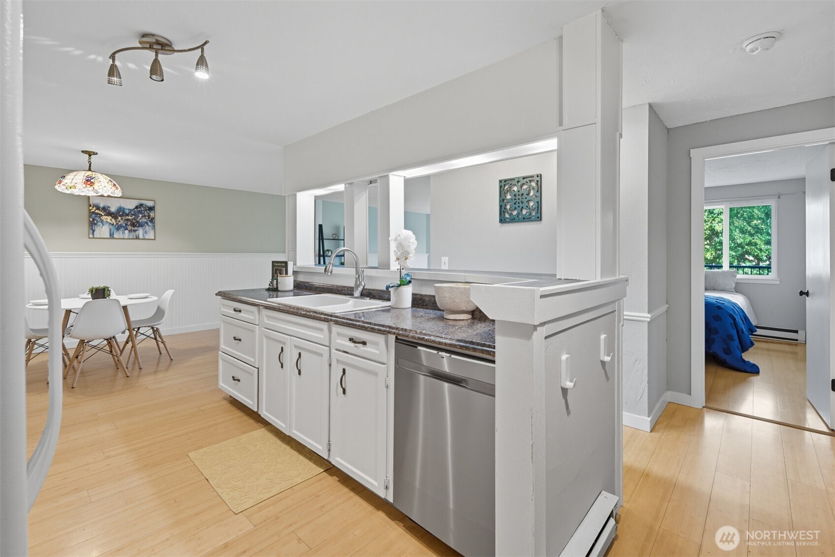 9416 1st Avenue NE #305, Seattle, WA 98115