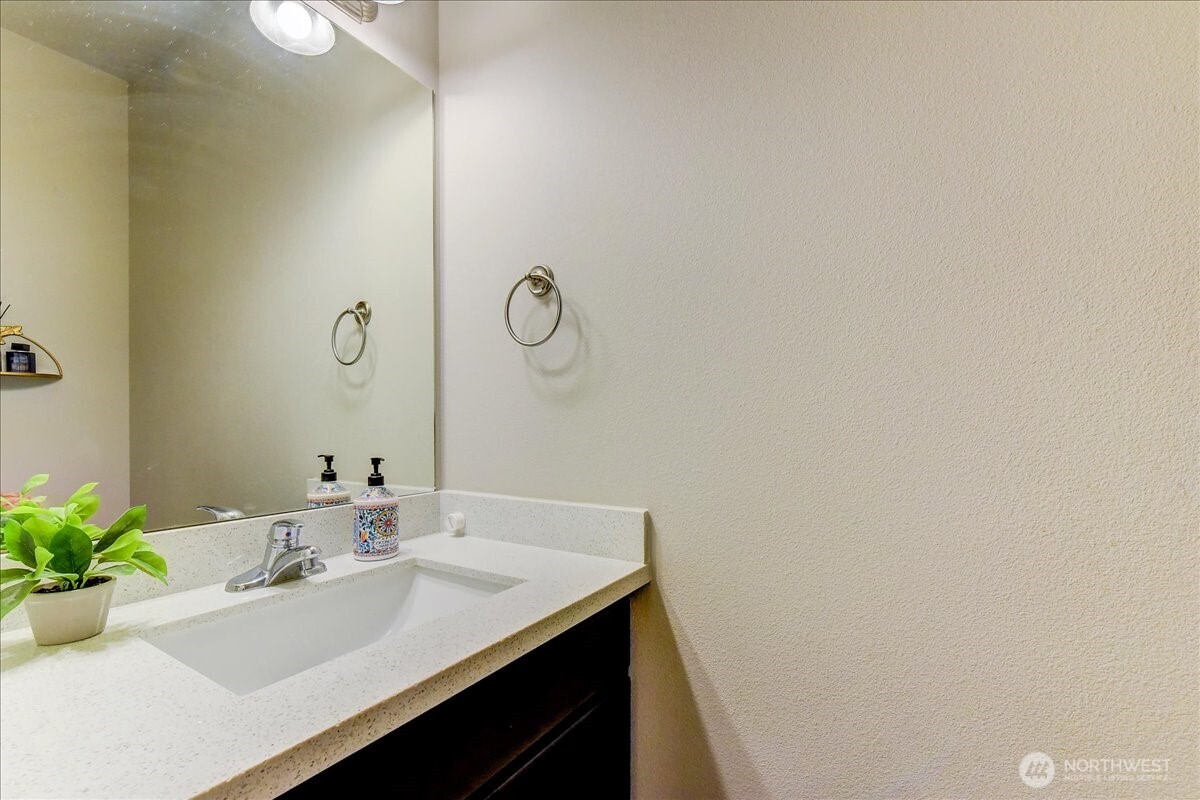 224 Raybird Avenue , Granite Falls, WA 98252