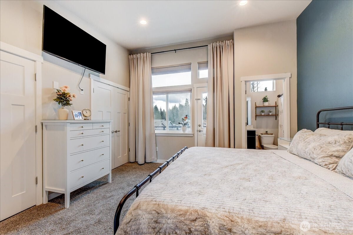 224 Raybird Avenue , Granite Falls, WA 98252