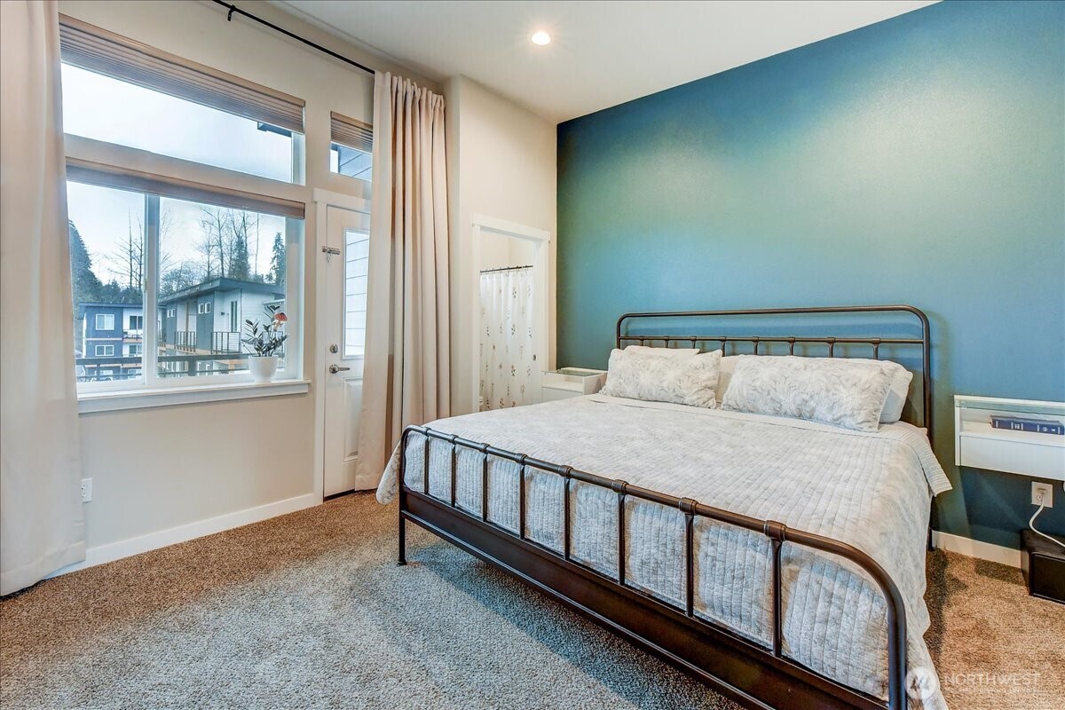 224 Raybird Avenue , Granite Falls, WA 98252