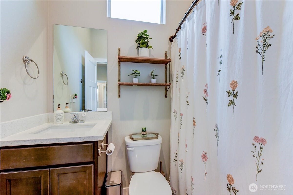 224 Raybird Avenue , Granite Falls, WA 98252