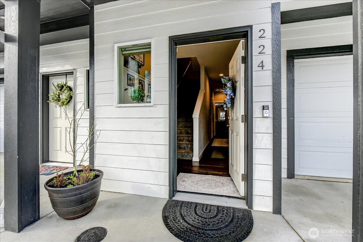 224 Raybird Avenue , Granite Falls, WA 98252