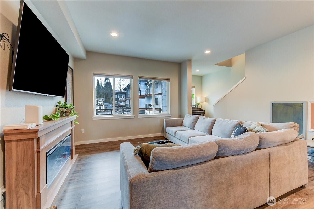 224 Raybird Avenue , Granite Falls, WA 98252