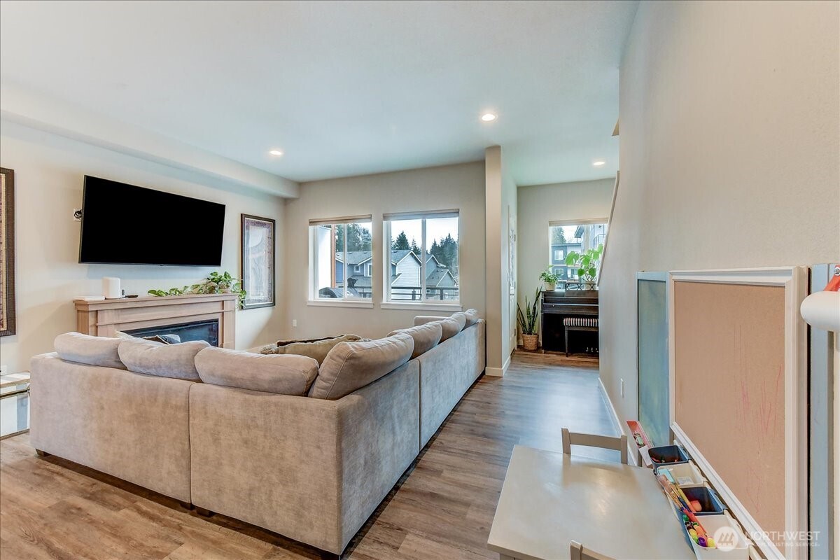 224 Raybird Avenue , Granite Falls, WA 98252