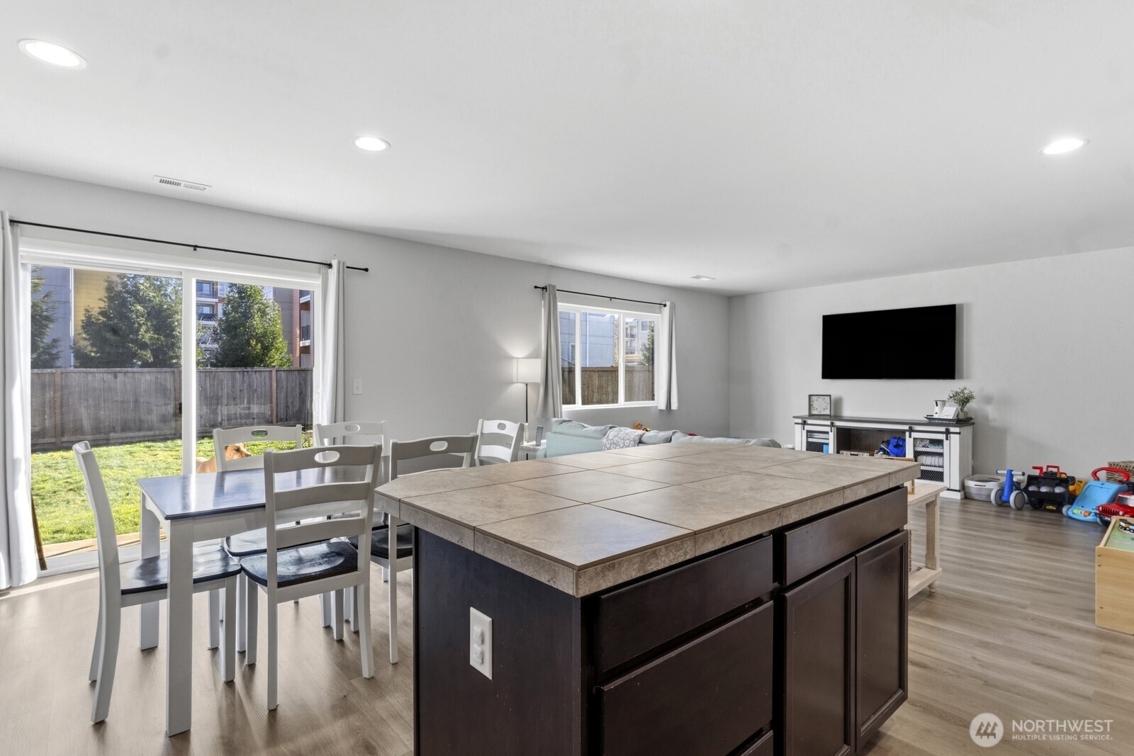 2428 Fiddleback Street NE, Lacey, WA 98516