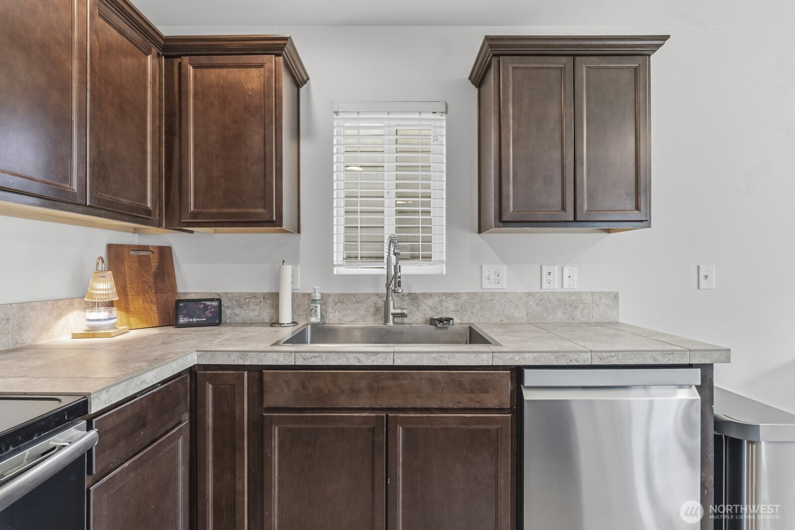 2428 Fiddleback Street NE, Lacey, WA 98516