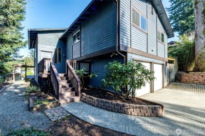 11630 NE 74th Street , Kirkland, WA 98033-8113