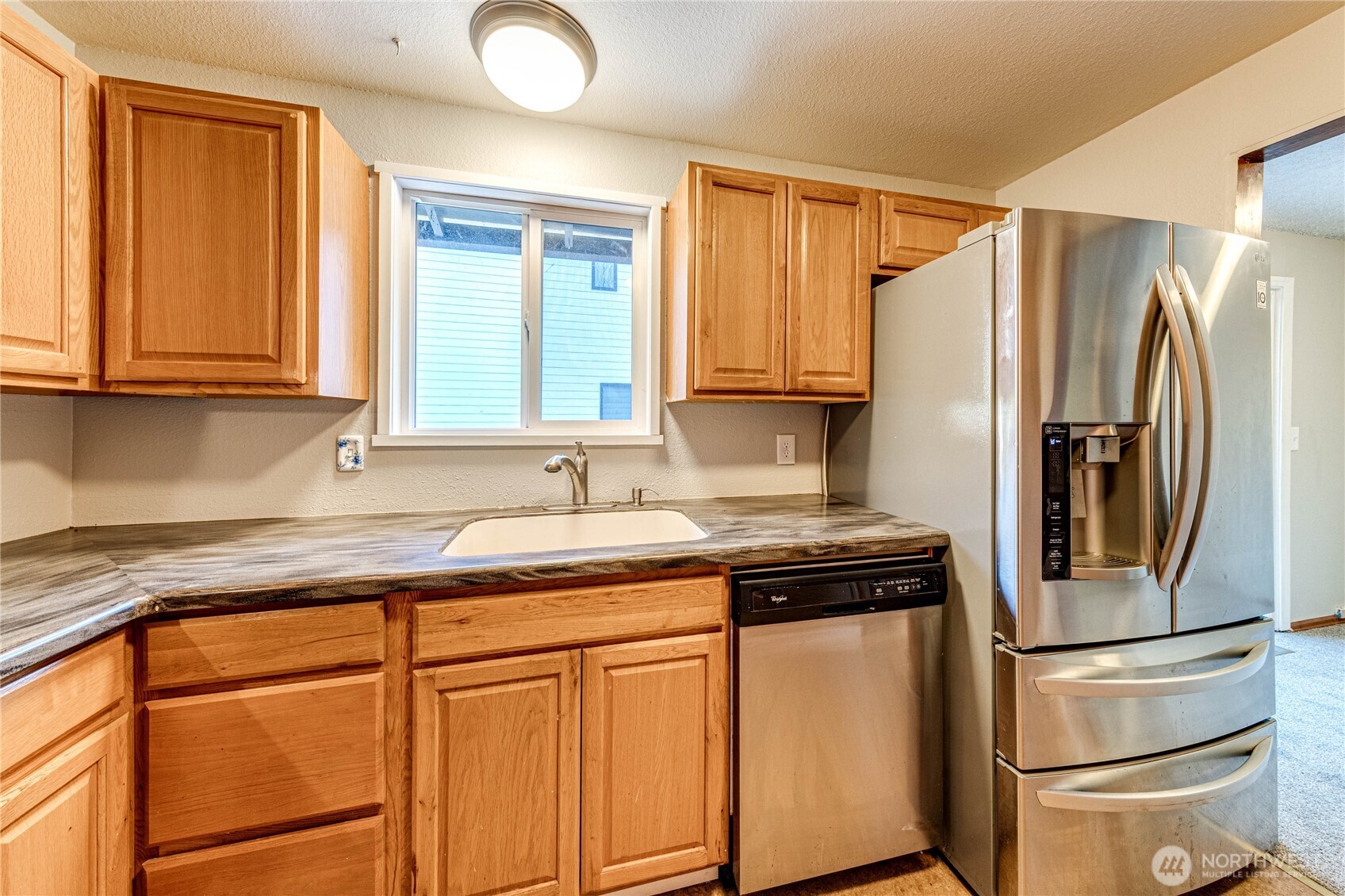 11630 NE 74th Street , Kirkland, WA 98033-8113