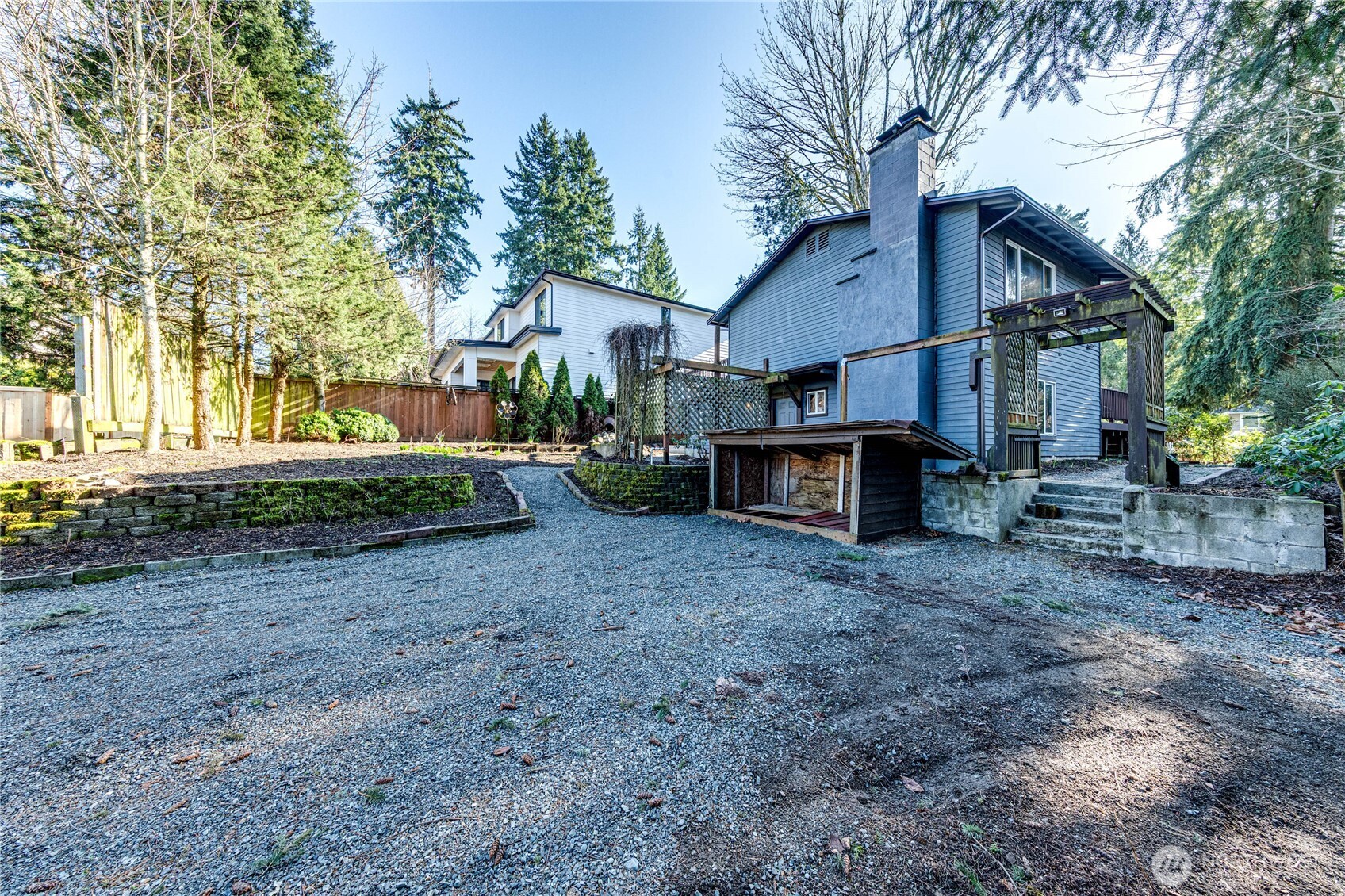 11630 NE 74th Street , Kirkland, WA 98033-8113