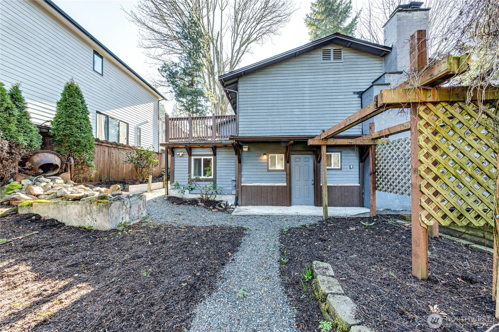 11630 NE 74th Street , Kirkland, WA 98033-8113