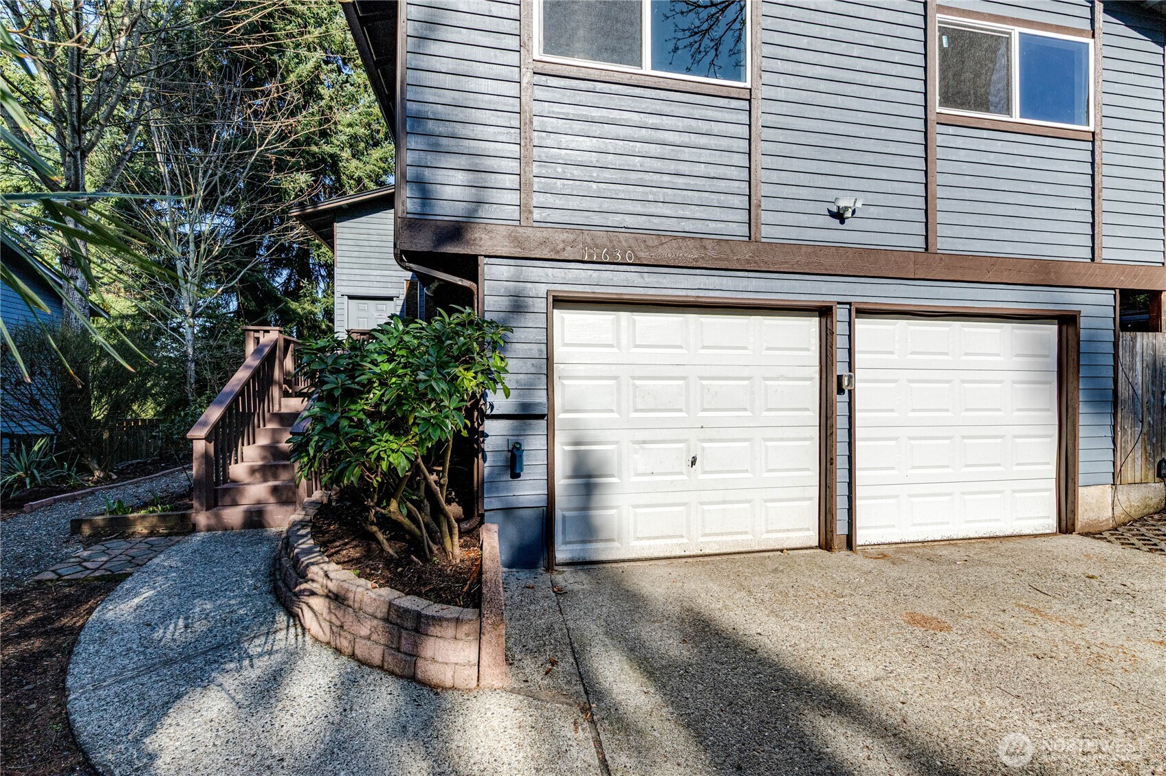 11630 NE 74th Street , Kirkland, WA 98033-8113