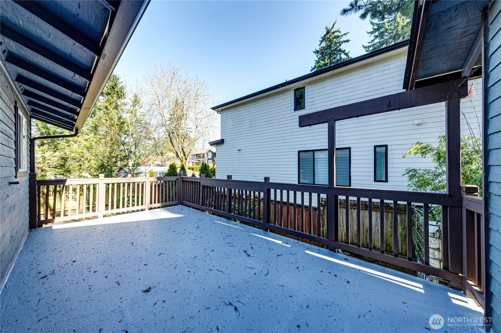 11630 NE 74th Street , Kirkland, WA 98033-8113