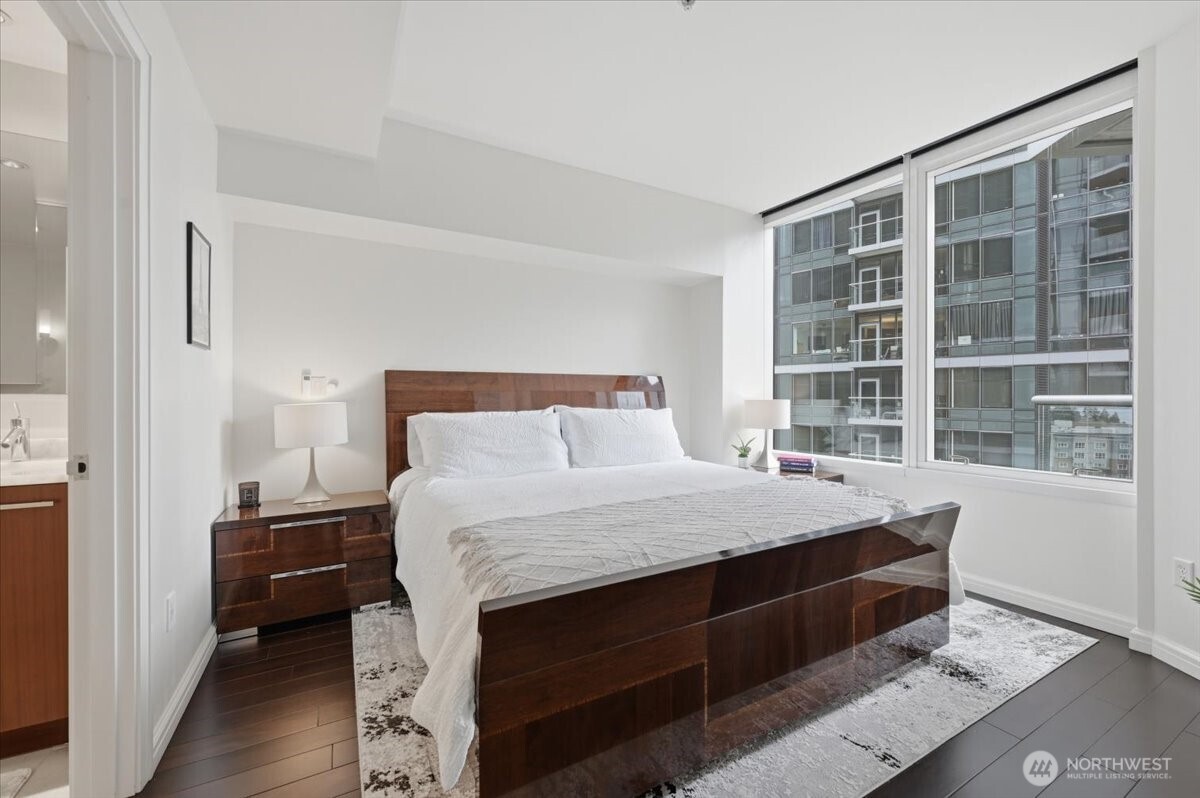 10700 NE 4th Street #1006, Bellevue, WA 98004