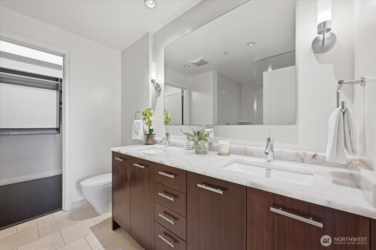 10700 NE 4th Street #1006, Bellevue, WA 98004