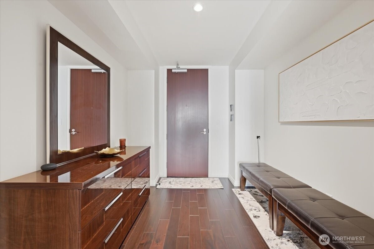 10700 NE 4th Street #1006, Bellevue, WA 98004