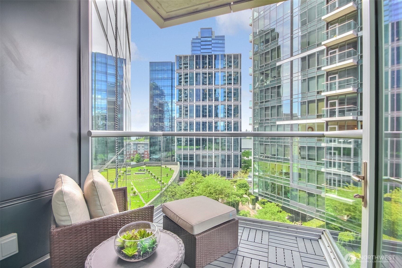 10700 NE 4th Street #1006, Bellevue, WA 98004