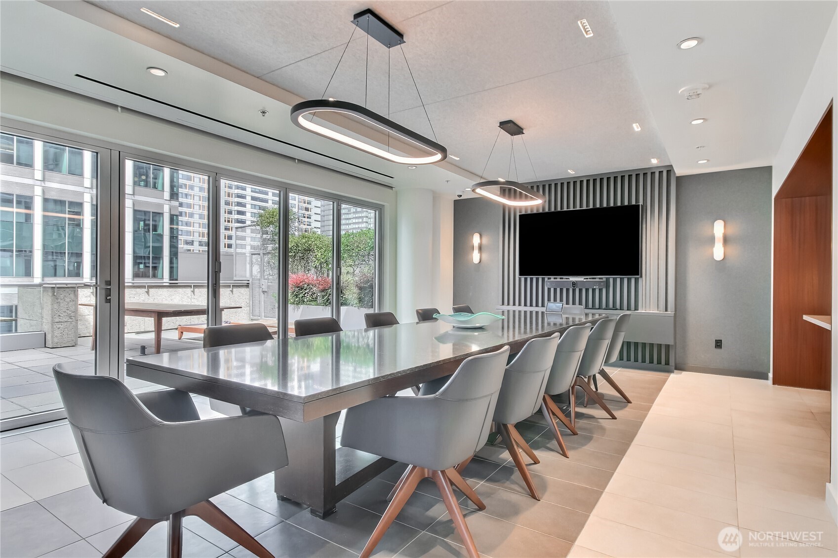 10700 NE 4th Street #1006, Bellevue, WA 98004