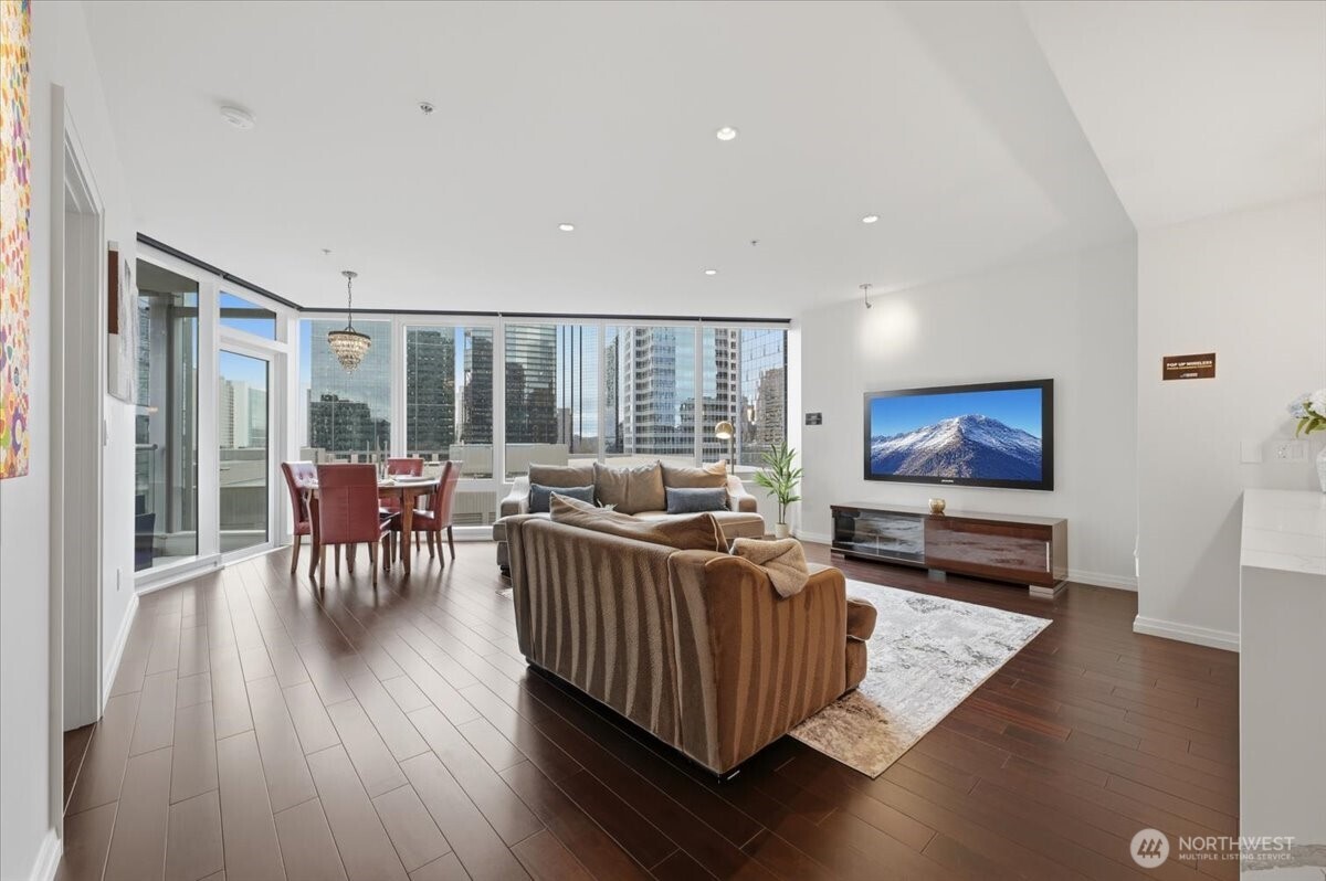 10700 NE 4th Street #1006, Bellevue, WA 98004