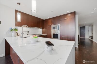 10700 NE 4th Street #1006, Bellevue, WA 98004 - Photo 7