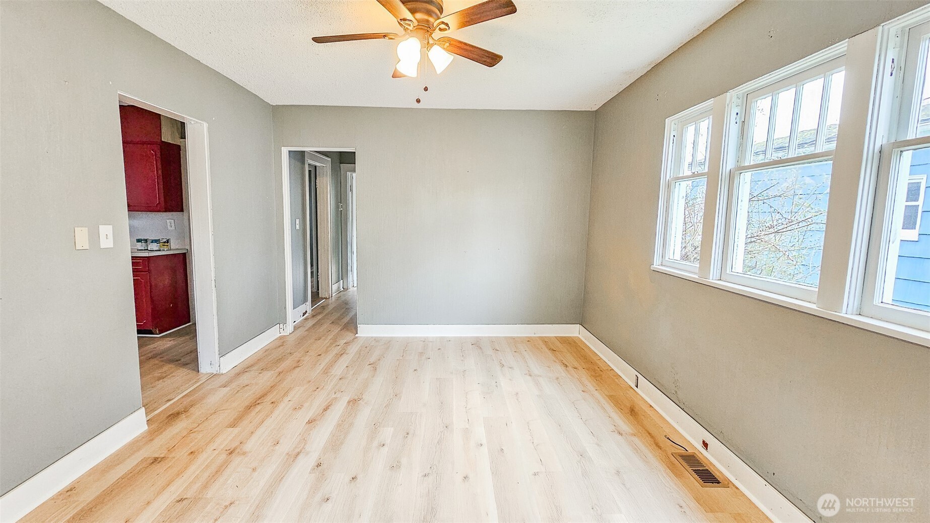 517 W Broadway Avenue , Montesano, WA 98563