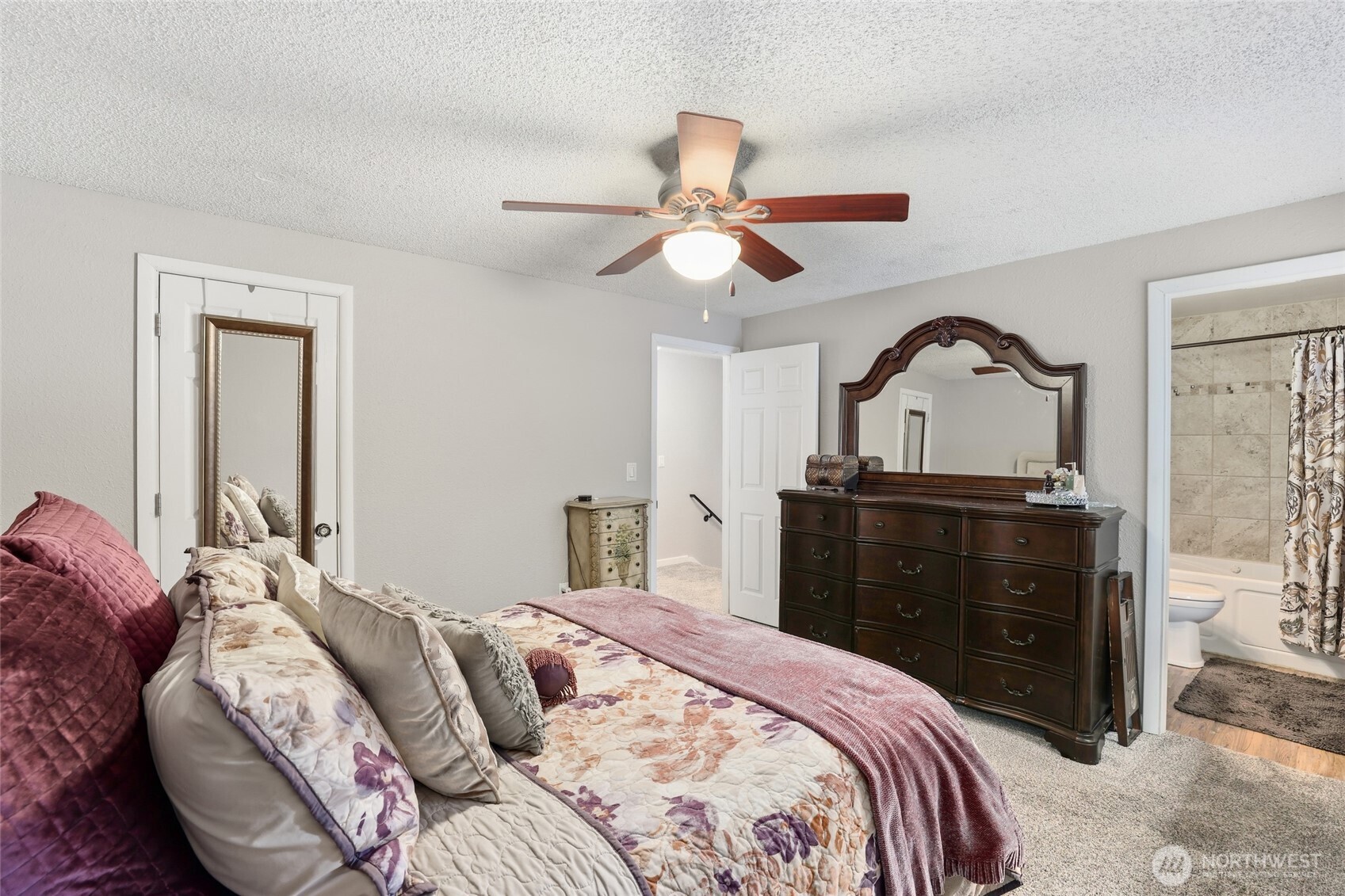 23439 SE 264th Street , Maple Valley, WA 98038