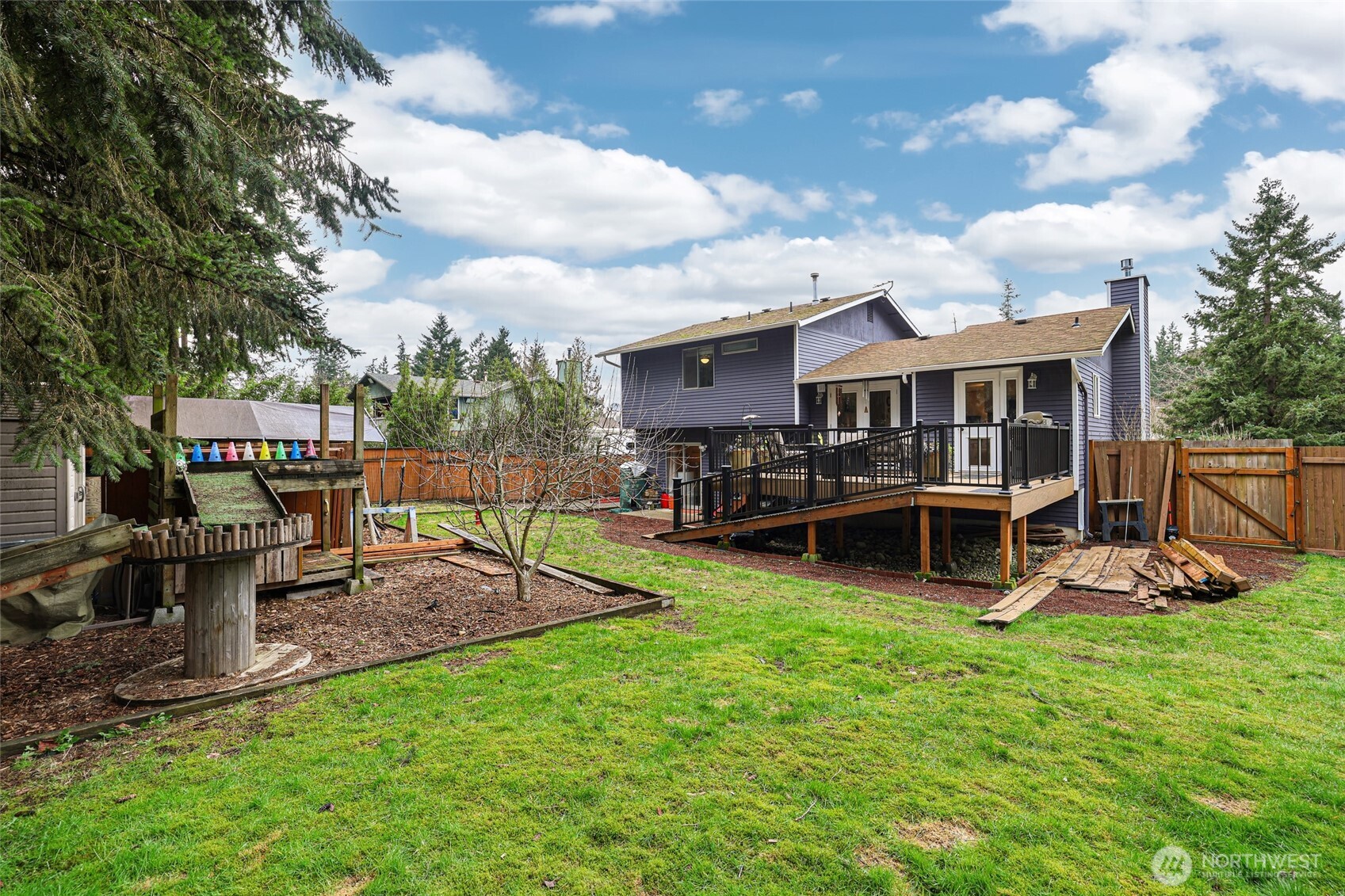 23439 SE 264th Street , Maple Valley, WA 98038