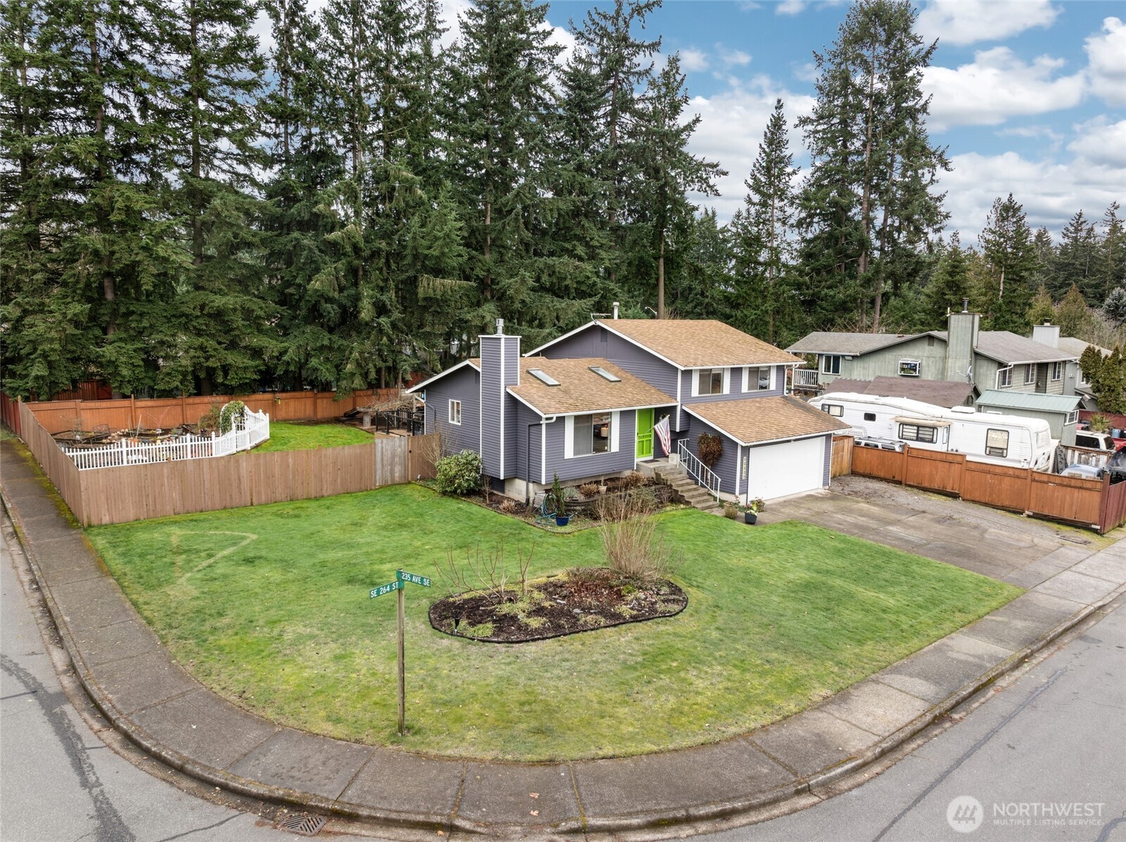 23439 SE 264th Street , Maple Valley, WA 98038