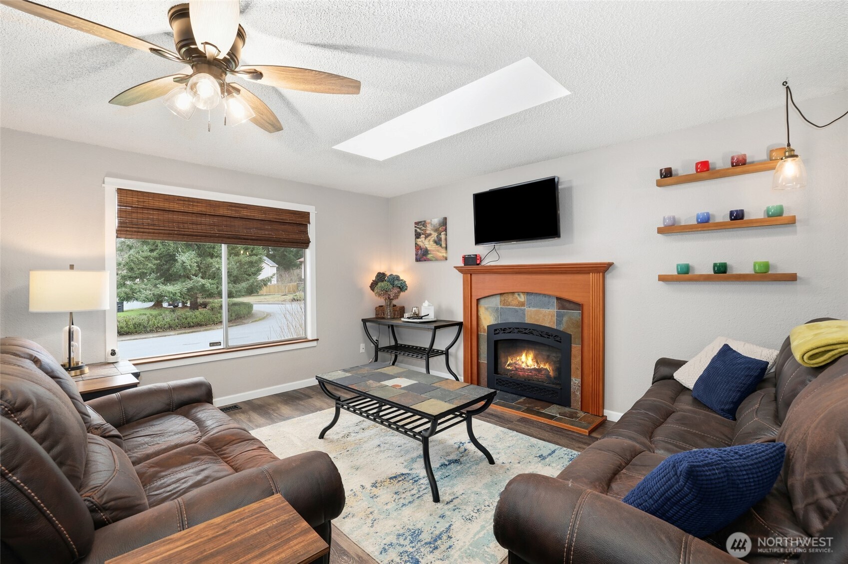 23439 SE 264th Street , Maple Valley, WA 98038