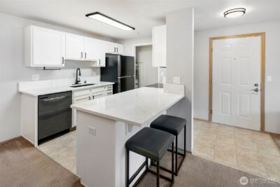 11915 Roseberg Avenue S #309, Seattle, WA 98168 - Photo 6