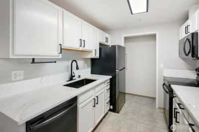11915 Roseberg Avenue S #309, Seattle, WA 98168 - Photo 7