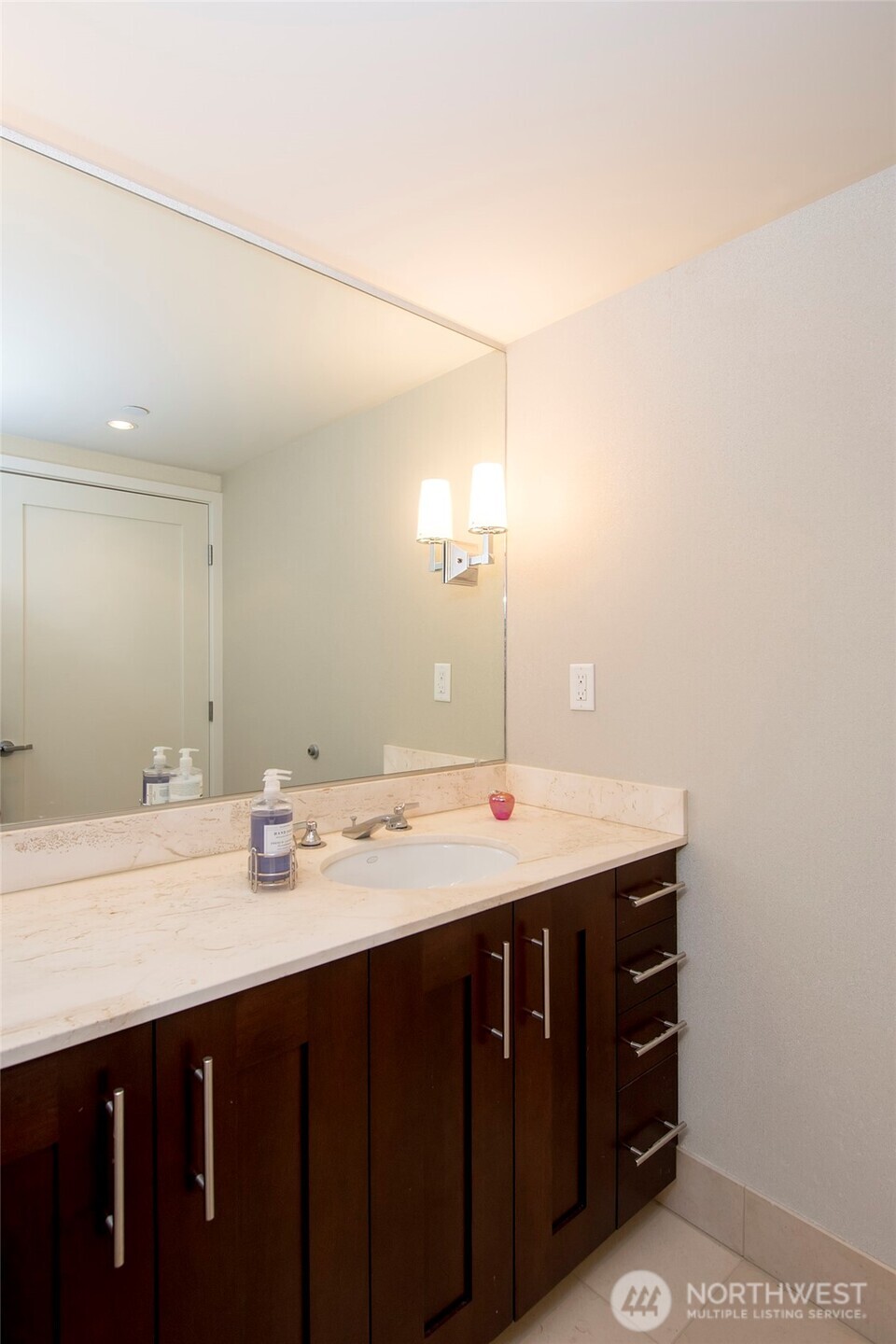 650 Bellevue Way NE #2404, Bellevue, WA 98004