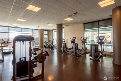 650 Bellevue Way NE #2404, Bellevue, WA 98004 - Photo 16
