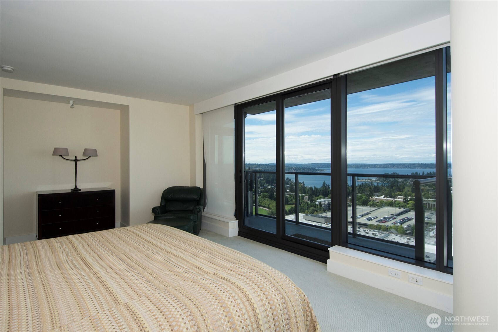650 Bellevue Way NE #2404, Bellevue, WA 98004