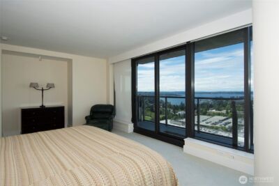 650 Bellevue Way NE #2404, Bellevue, WA 98004 - Photo 28