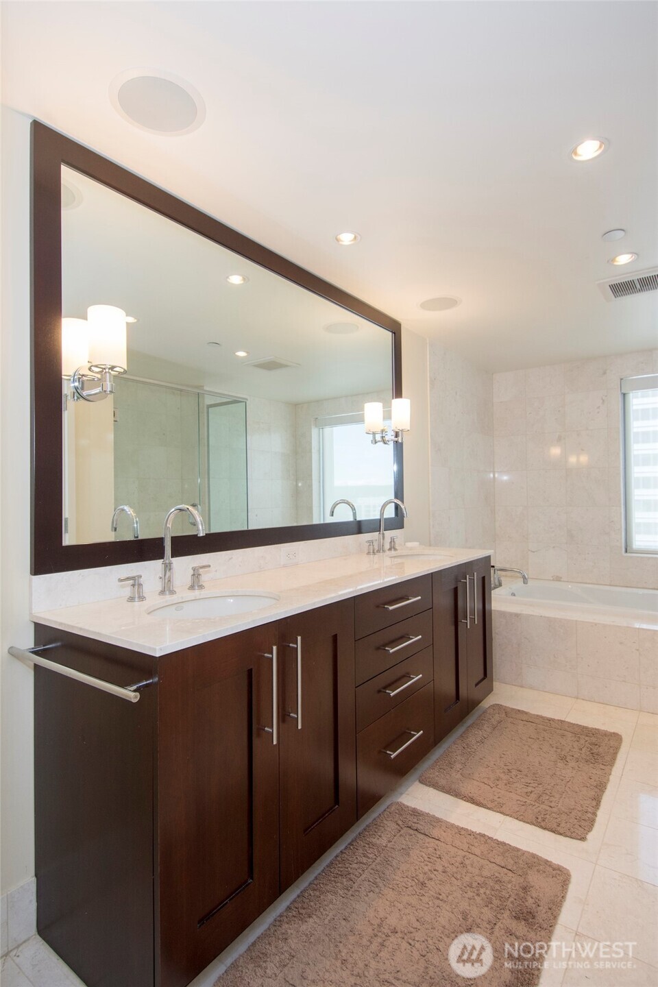 650 Bellevue Way NE #2404, Bellevue, WA 98004