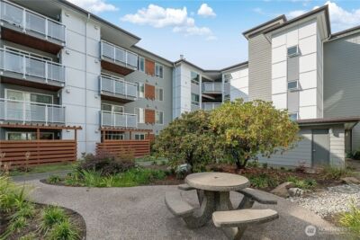 10501 8th Avenue NE #111, Seattle, WA 98125 - Photo 18