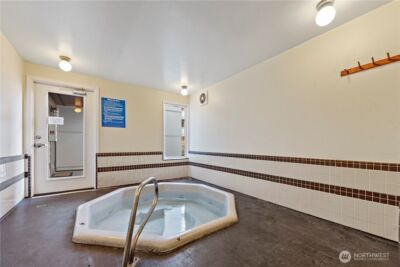 10501 8th Avenue NE #111, Seattle, WA 98125 - Photo 21