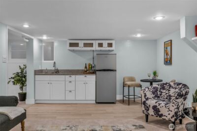 2301 Delmar Drive E, Seattle, WA 98102 - Photo 21