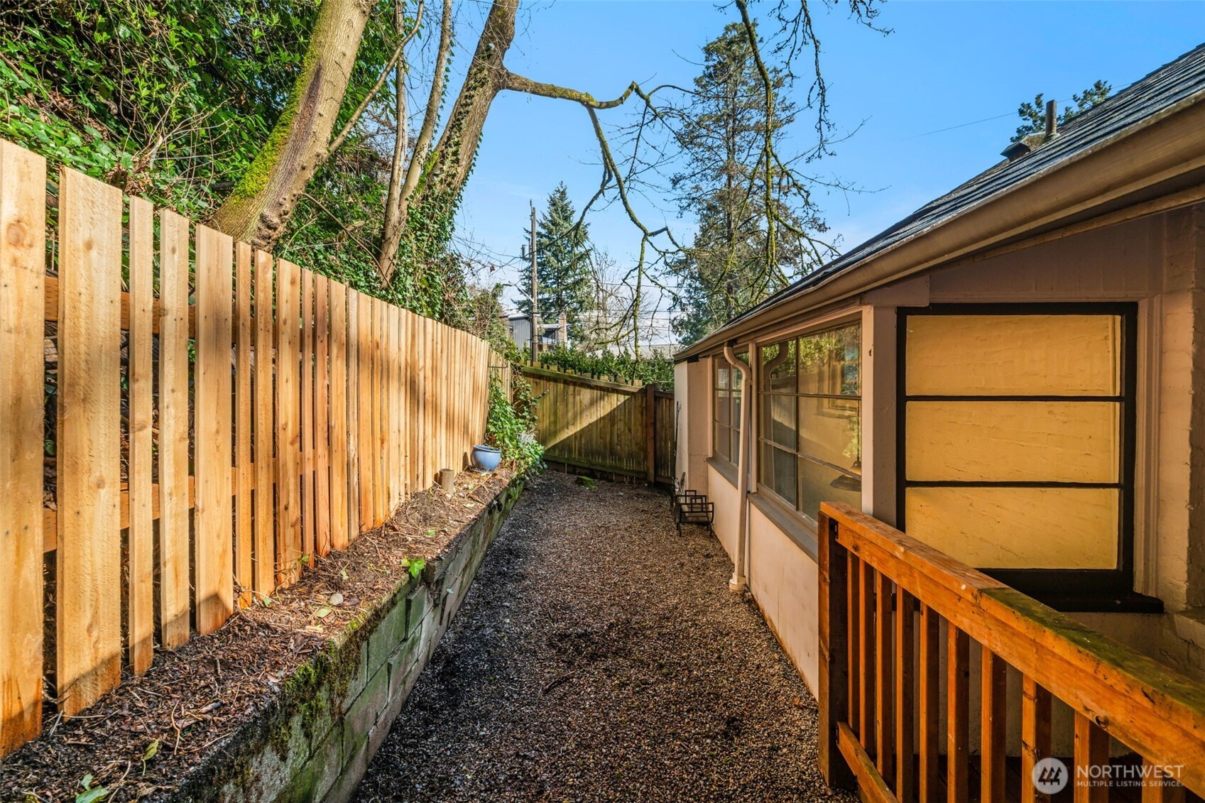 2301 Delmar Drive E, Seattle, WA 98102