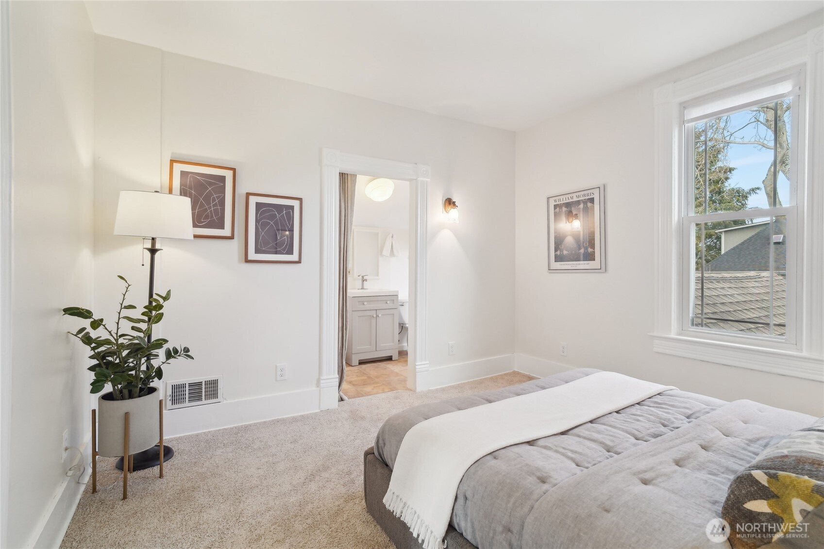 1420 N 50th Street , Seattle, WA 98103