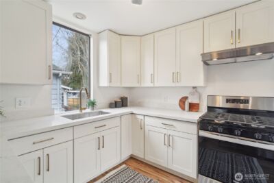 1420 N 50th Street , Seattle, WA 98103 - Photo 8