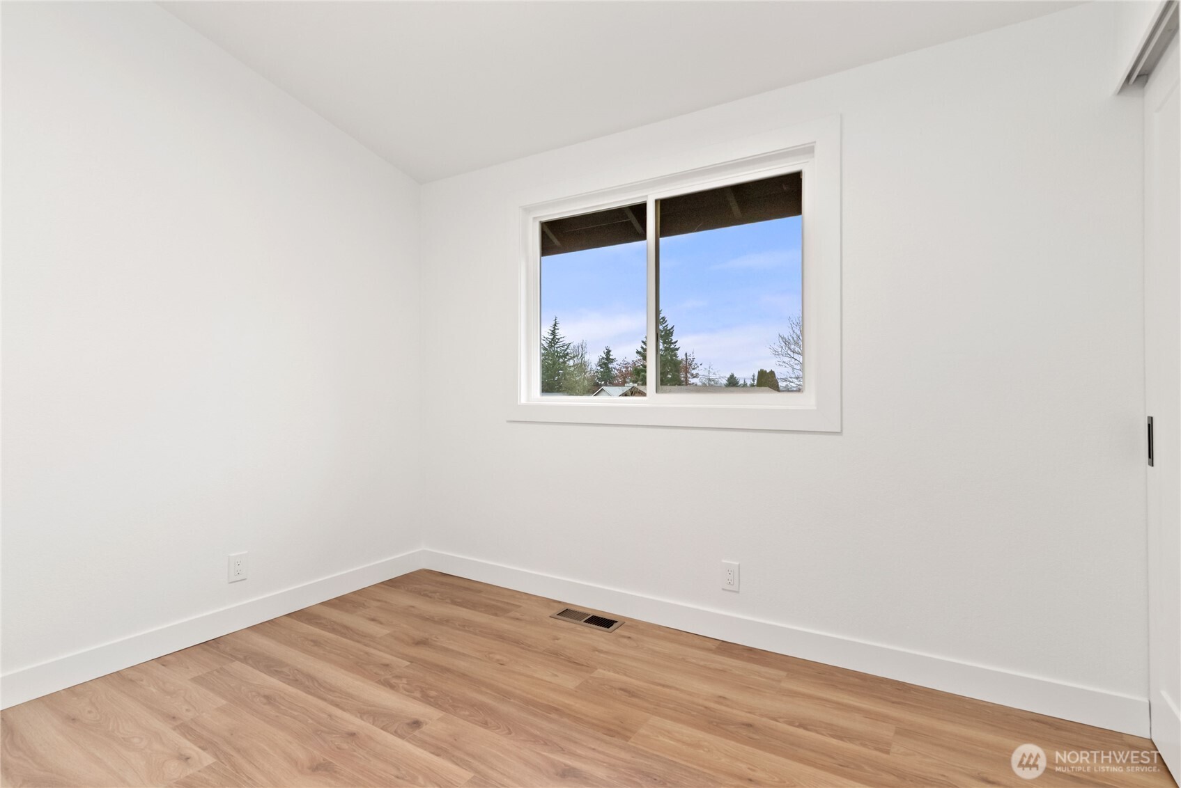 20733 Elberta Road , Lynnwood, WA 98036