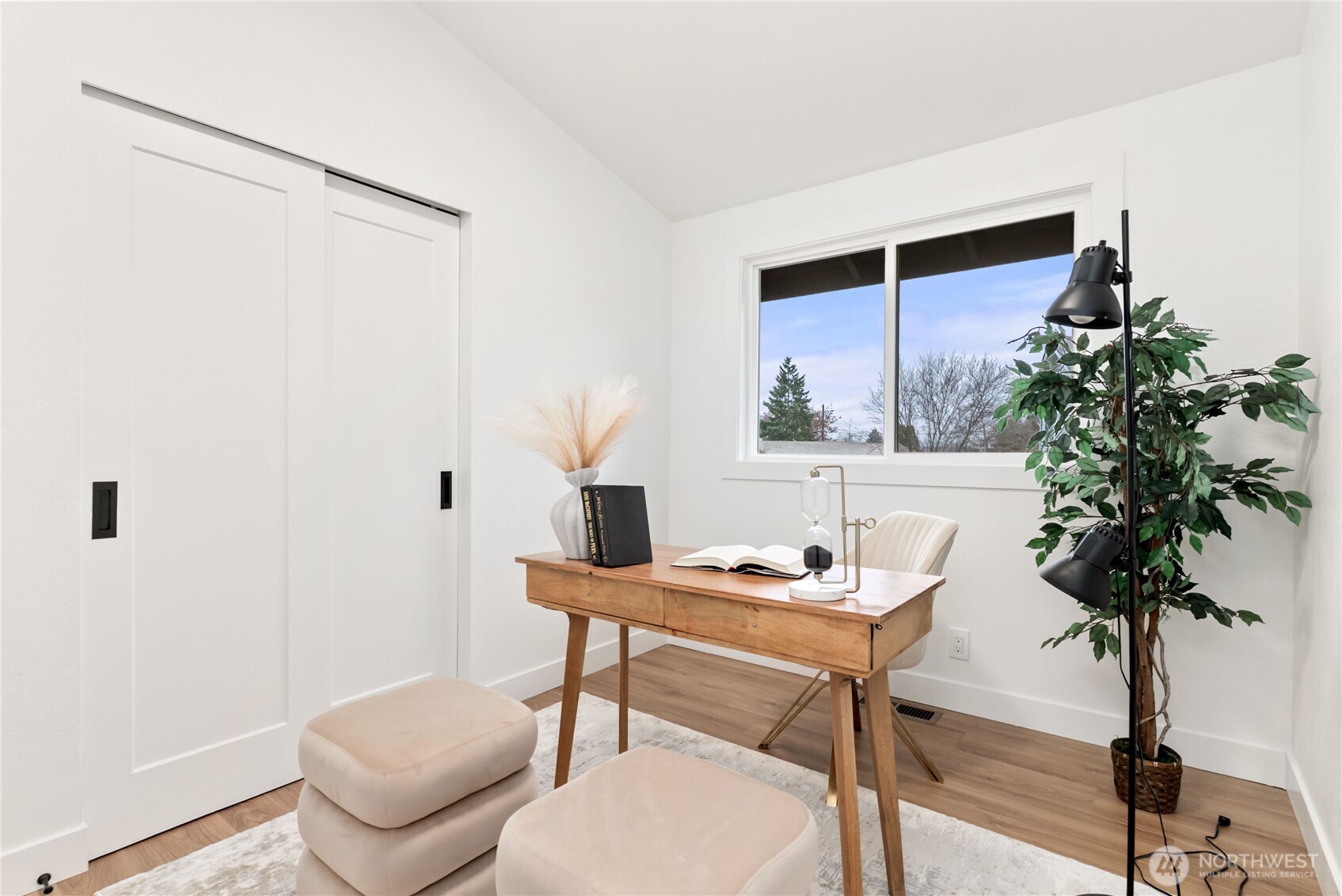 20733 Elberta Road , Lynnwood, WA 98036